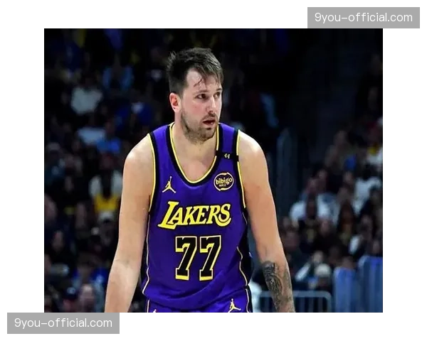 湖人争冠无望：东契奇里弗斯防守短板明显，41岁詹姆斯难扛大旗