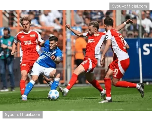 保级关键战,波鸿2-1逆转达姆施塔特,逃离降级区。 保级关键战,波鸿2-1逆转达姆施塔特,逃离降级区。