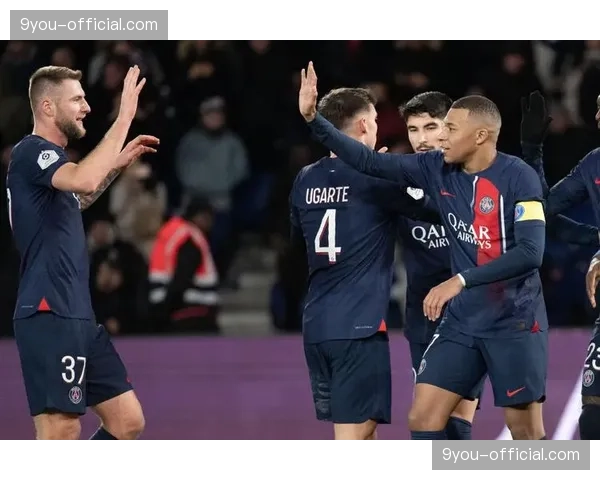 巴黎圣日耳曼vs里昂焦点战前伤病报告：主队损一将，客队残阵